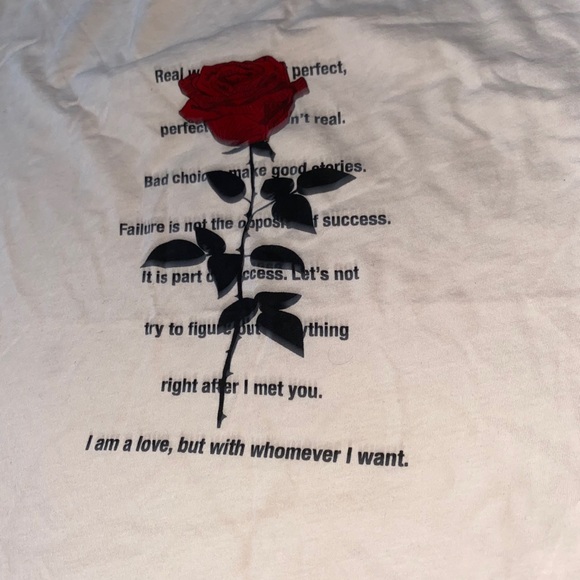 Pink peachy coloured tee - Picture 2 of 4